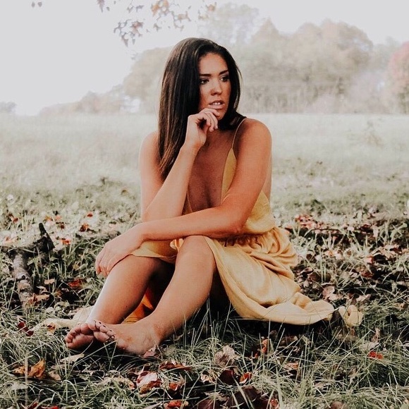 Meet your Posher, Brenna - Picture 2 of 2